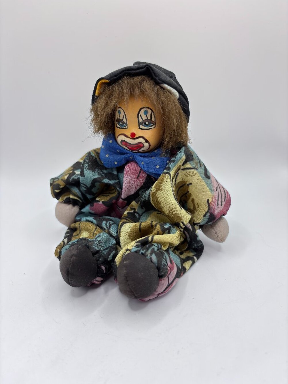 Q Tee Clown Cloth Doll 1987 Floral blue yellow pink 80's Brown Hair Vintage sit